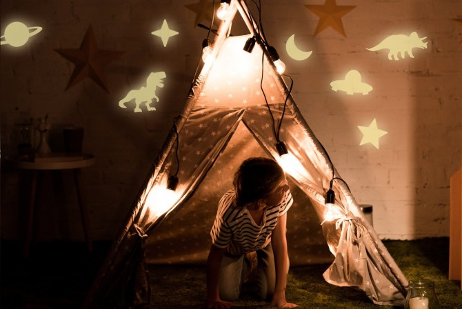 Magiczny plastik, świecący w ciemności Apli Kids - 3 arkusze